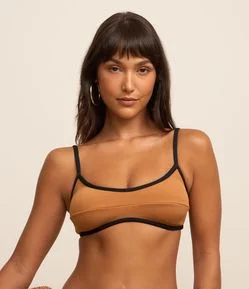 Biquíni Top Camisetinha Texturizado com Viés Contrastante
