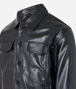 Jaqueta Trucker com Textura Croco Detalhes em Lapela e Abotoamento