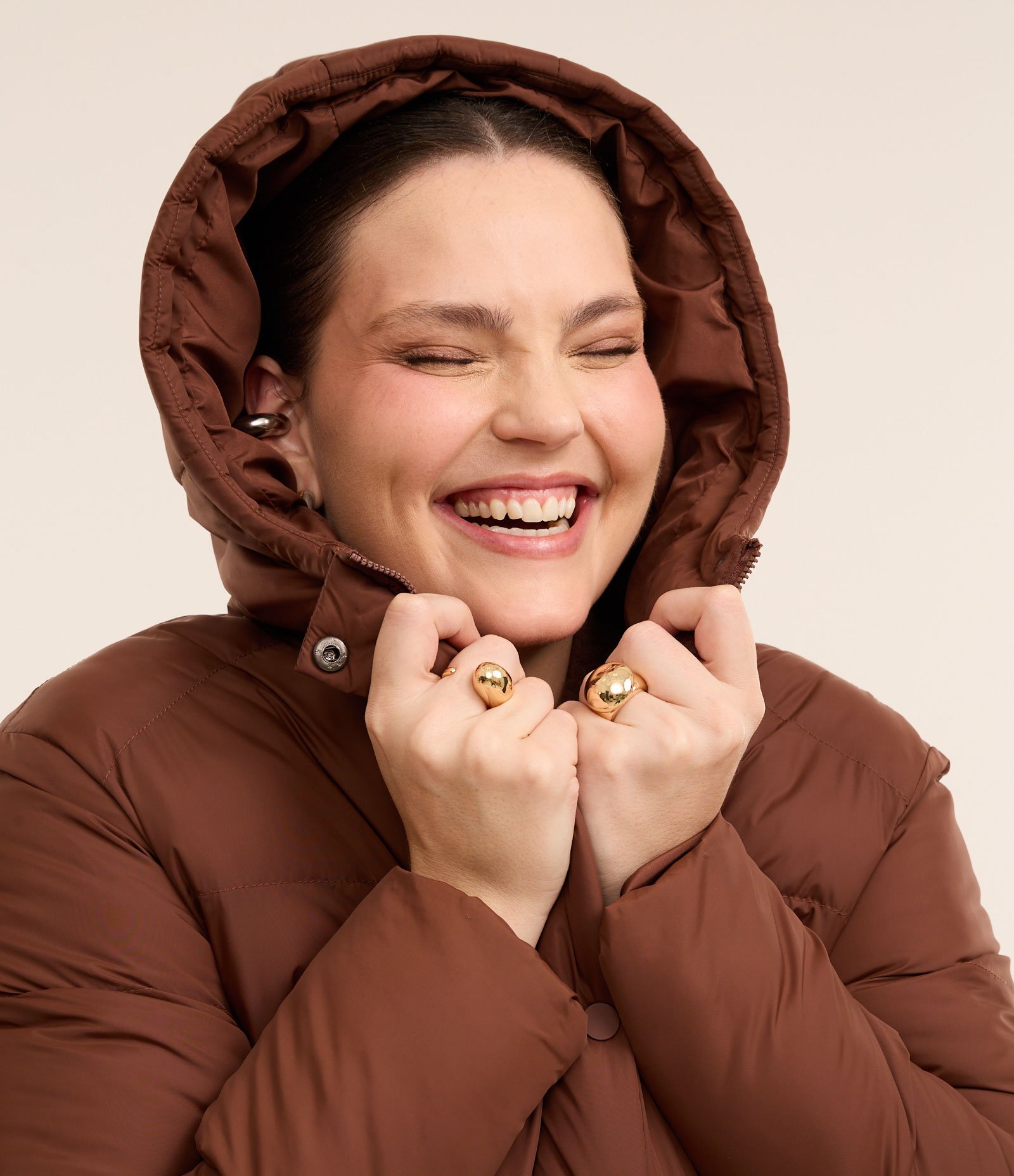 Casaco Puffer com Capuz Cintura Ajustável Curve & Plus Size Marrom 1