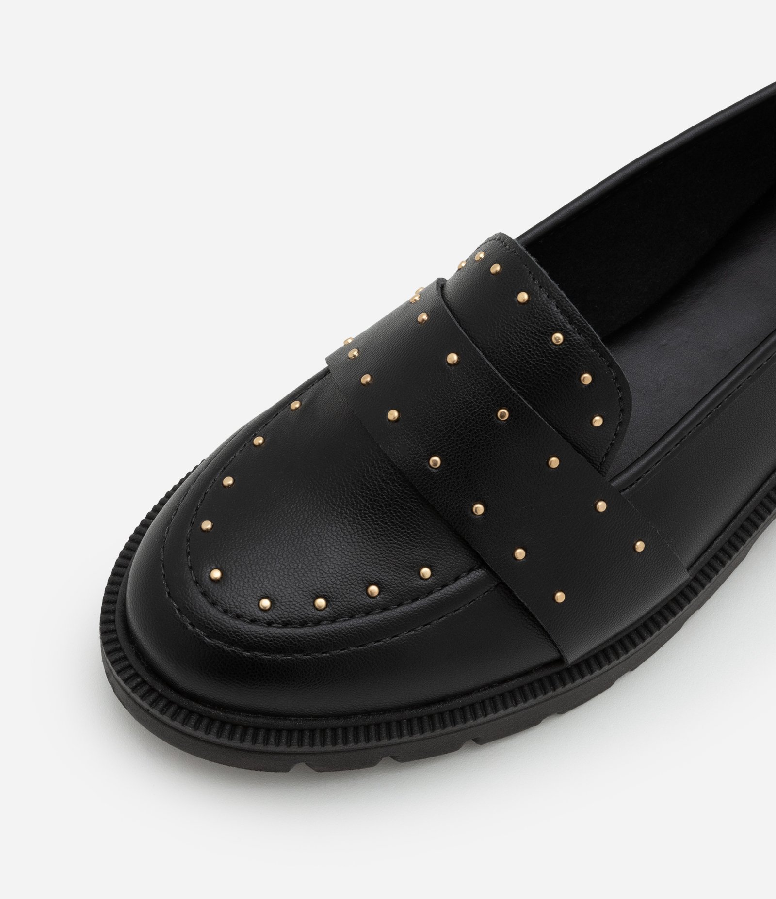 Sapato Mocassim com Aplicação de Cravinhos Preto 4