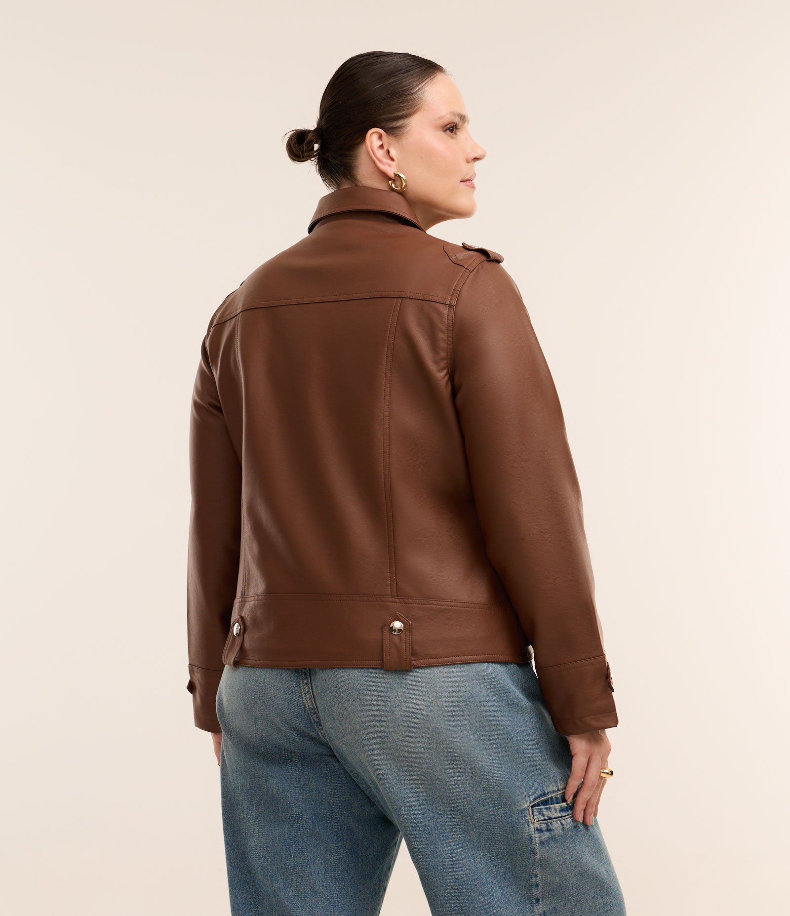 Jaqueta em PU com Botões e Zíper Curve & Plus Size Marrom 3