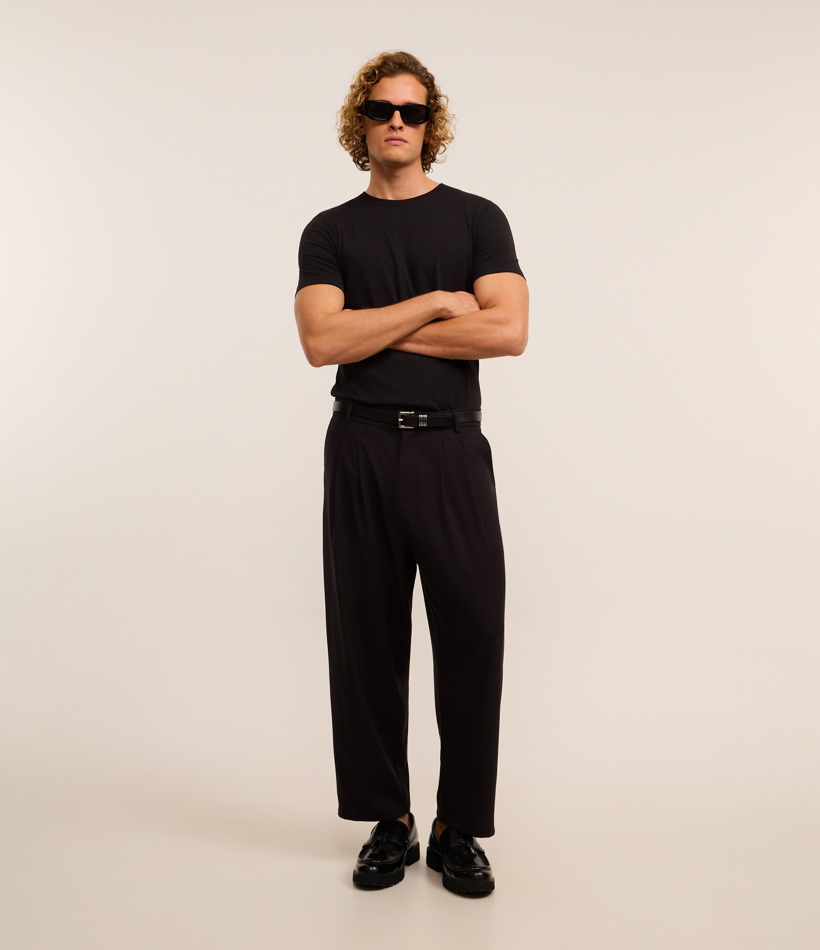 Camiseta Slim Básica em Algodão Preto 4