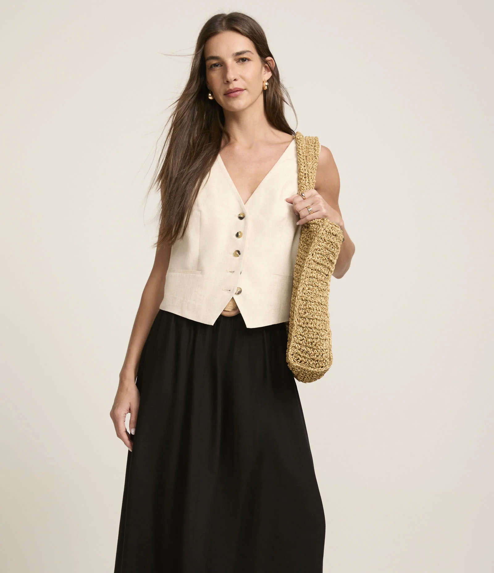 Saia Evasê em Viscolinho com Cinto de Ráfia e Fivela Redonda Preto 2