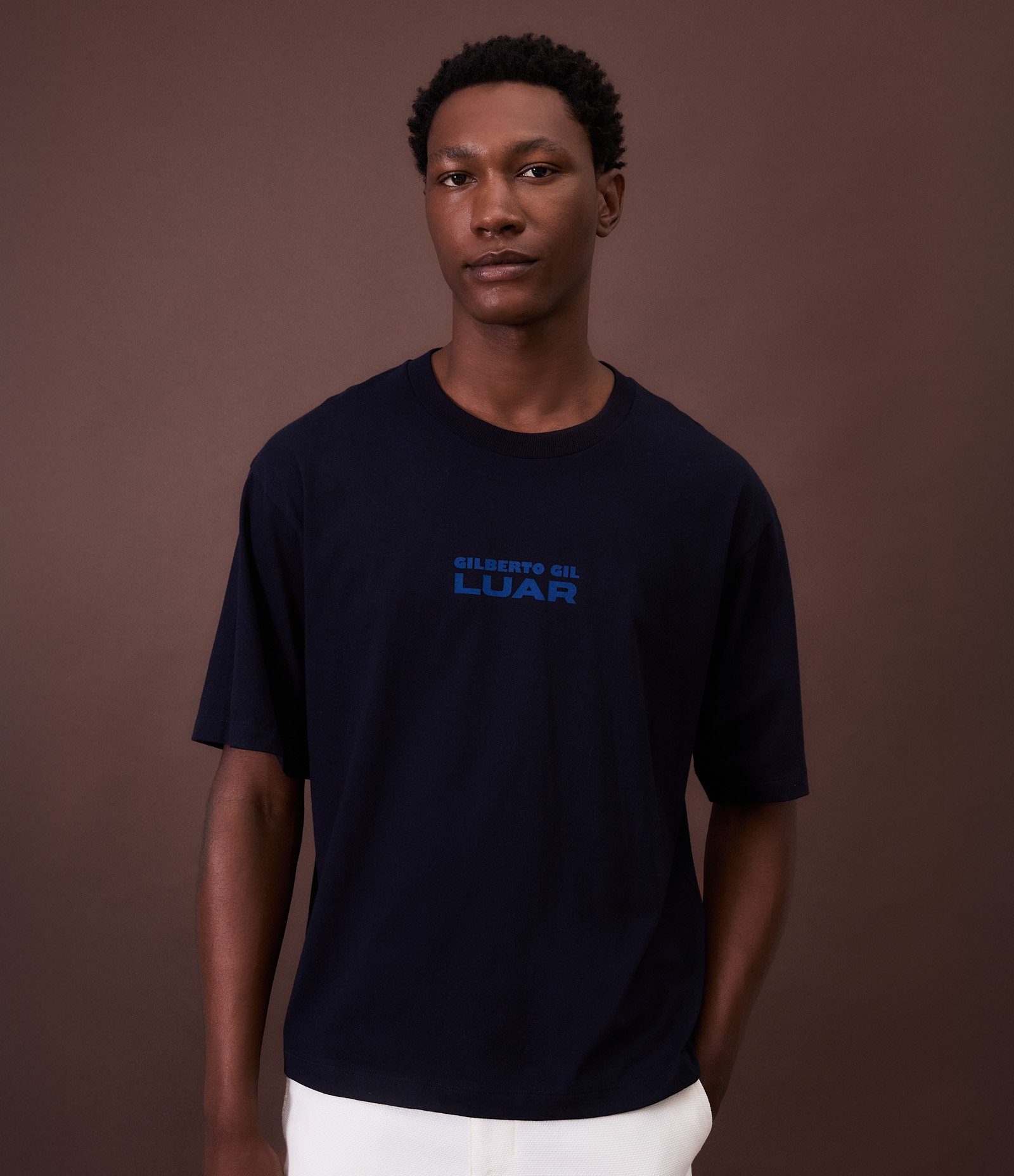 Camiseta Boxy em Algodão com Estampa Luar Gilberto Gil Azul Marinho 9