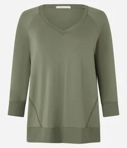 Blusa Básica em Viscose com Manga 3/4 e Decote V