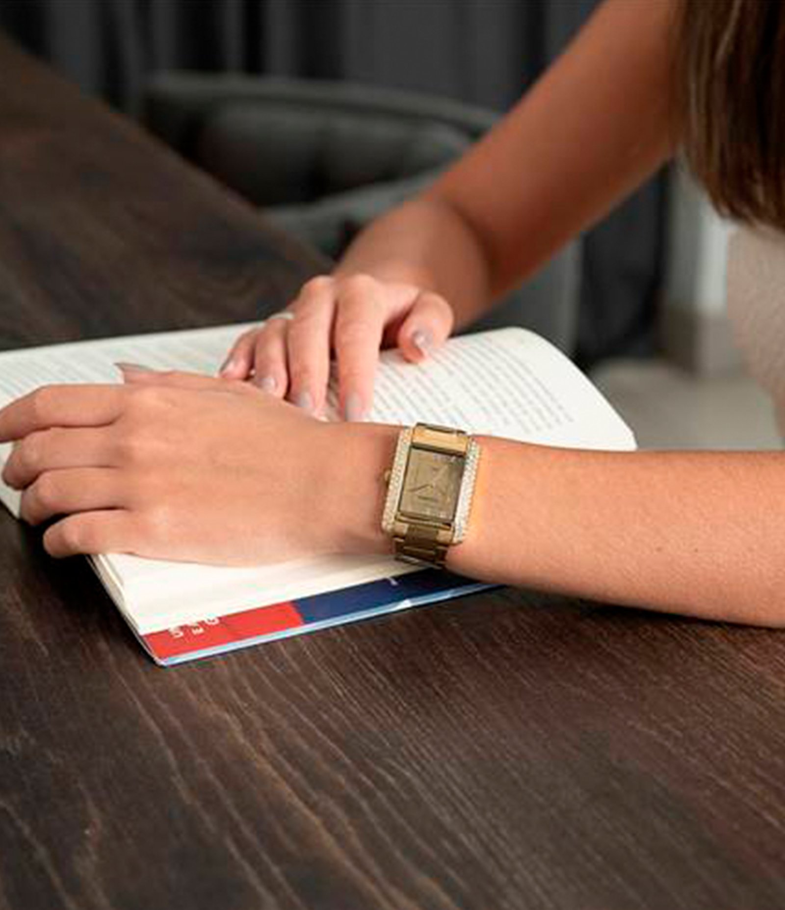 Relógio Mondaine Feminino Analógico Dourado 3