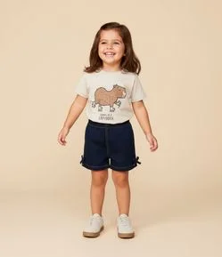 Camiseta Infantil com Estampa Capivara de Patins - Tam 1 a 5 Anos