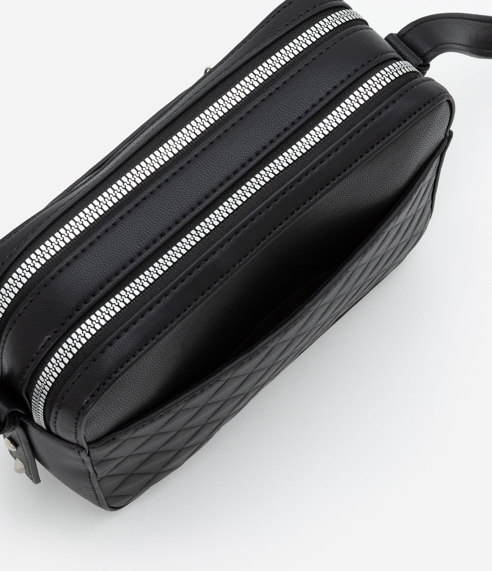 Bolsa Transversal Pequena com Textura Preto 3