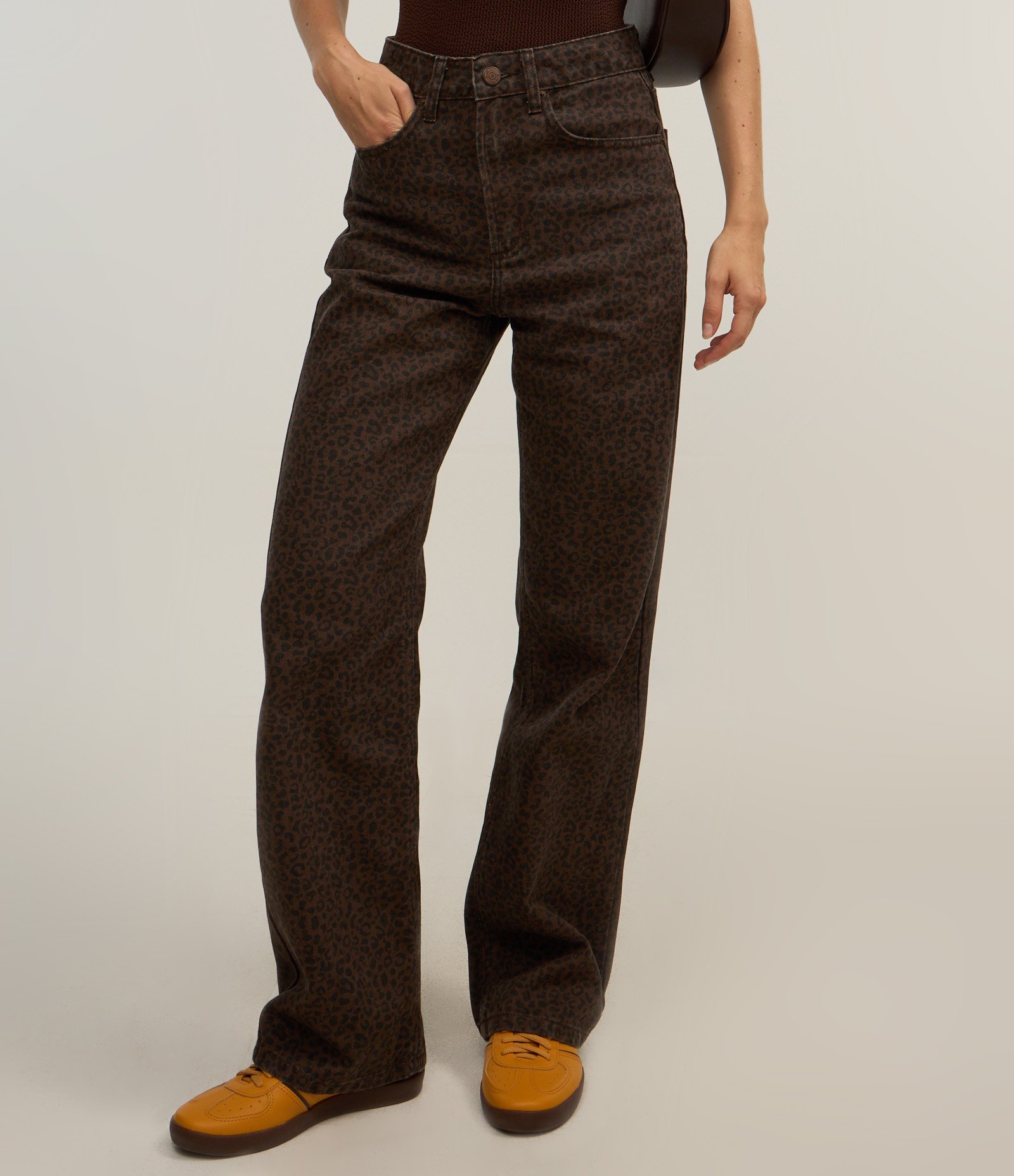Calça Reta em Jeans com Estampa Animal Print Preto 3