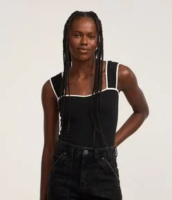 Body Texturizado com Viés Contrastante e Alça Larga