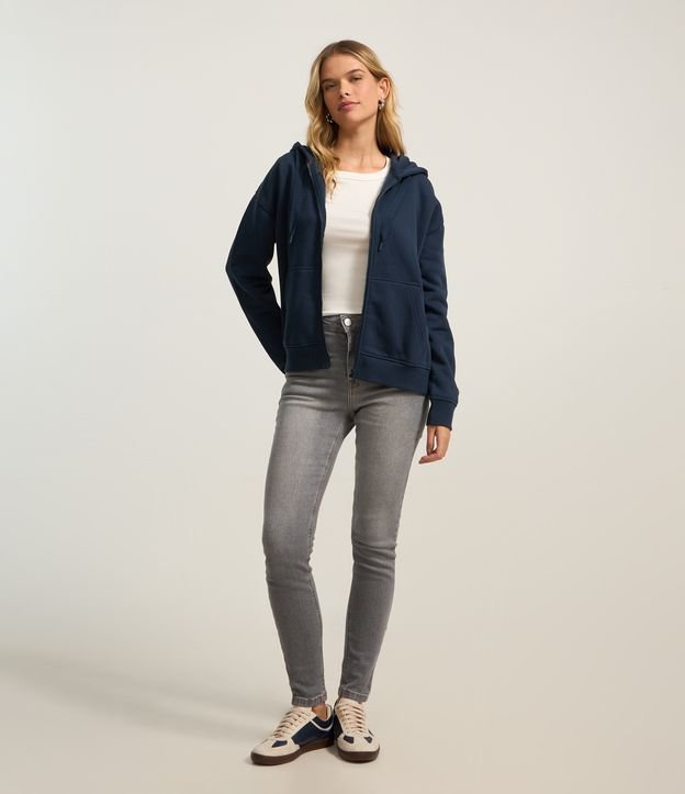 Calça Skinny em Jeans com Elastano e Cintura Alta