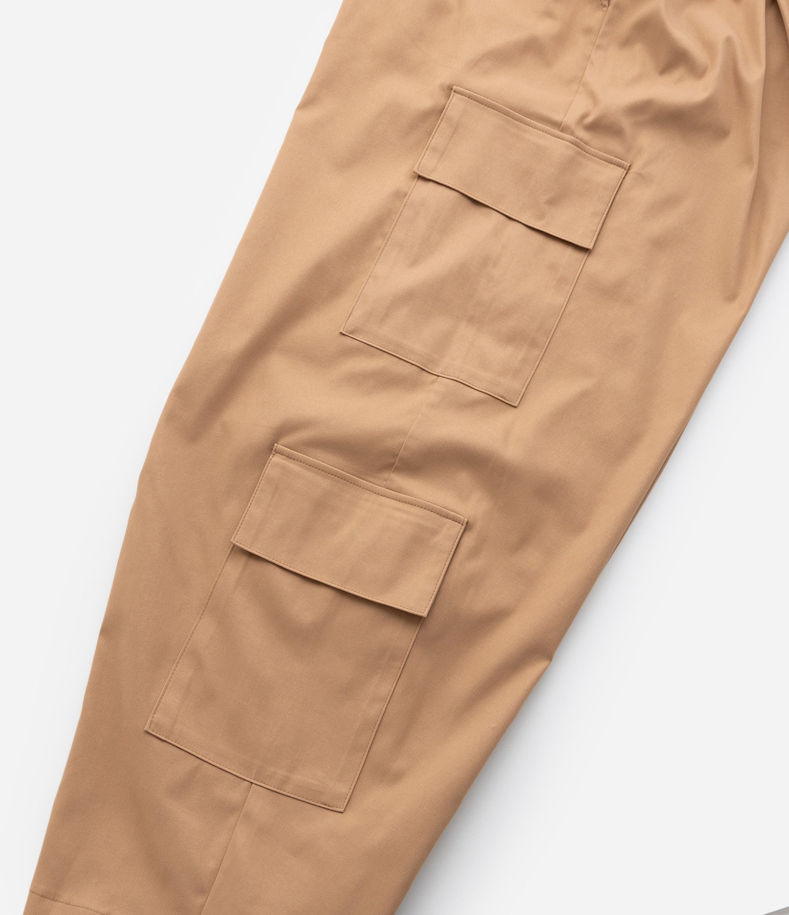 Calça Barrel Empapelada com Bolsos Cargo Curve & Plus Size Bege 8