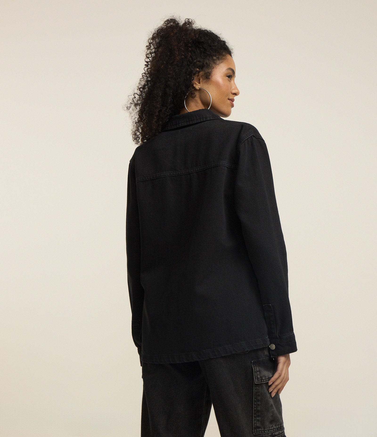 Camisa Jeans com Recorte e Botões Frontais Azul Escuro 3