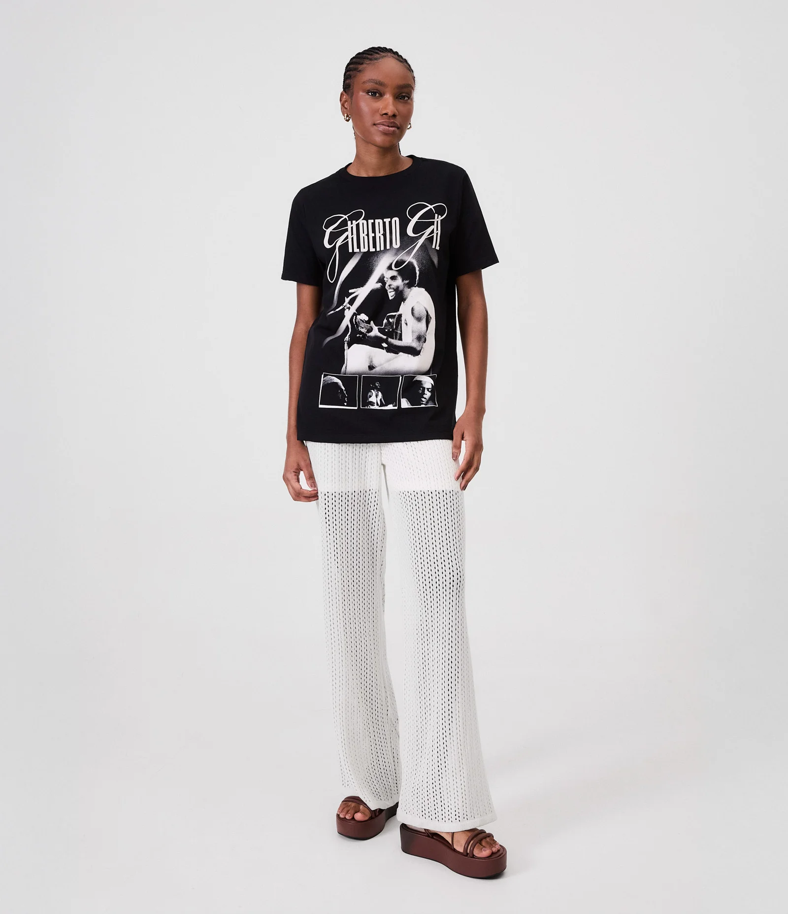 Camiseta Alongada em Algodão com Estampa Gilberto Gil Preto 1