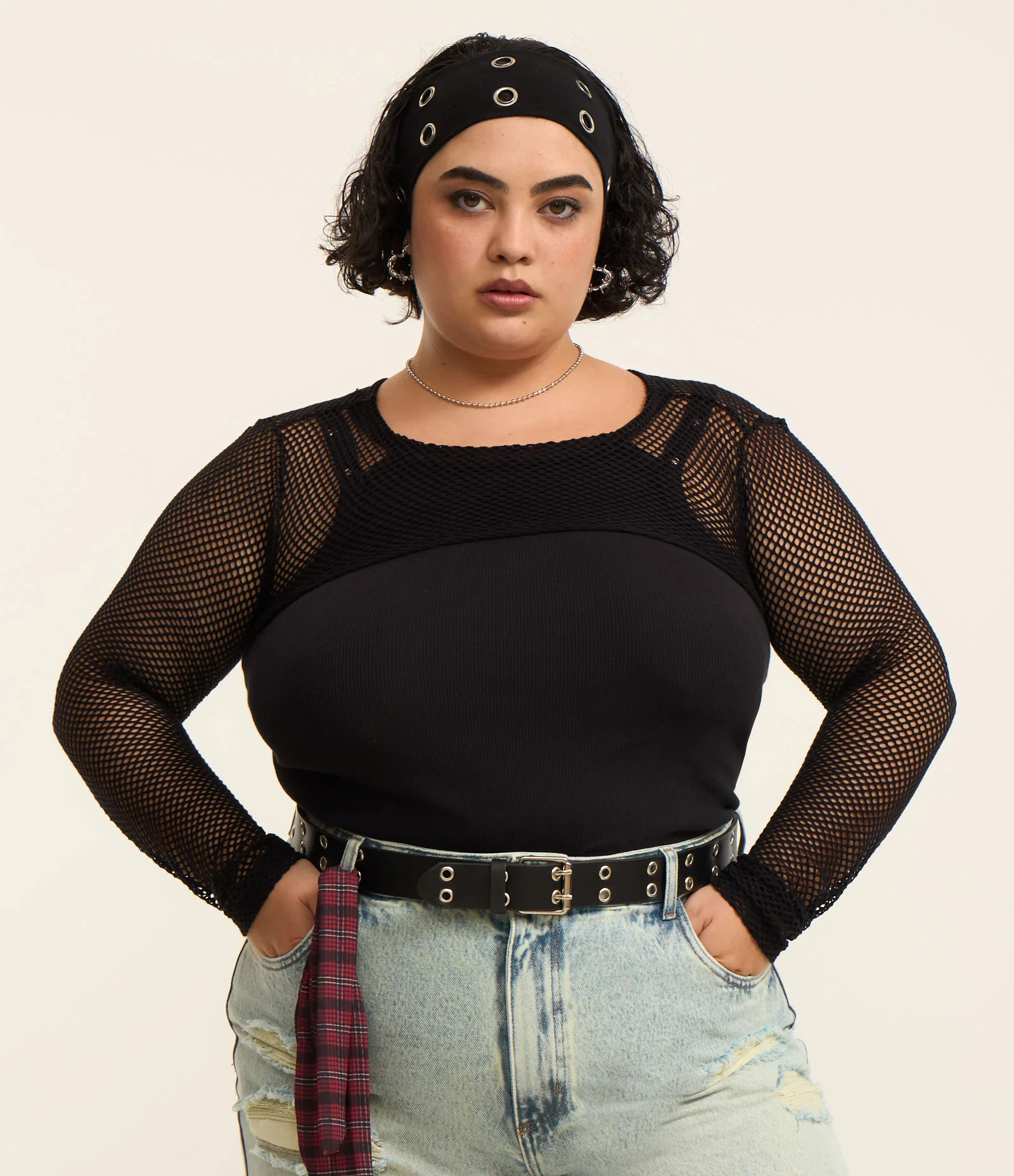 Blusa Curta em Tela de Tule Curve & Plus Size Preto 1