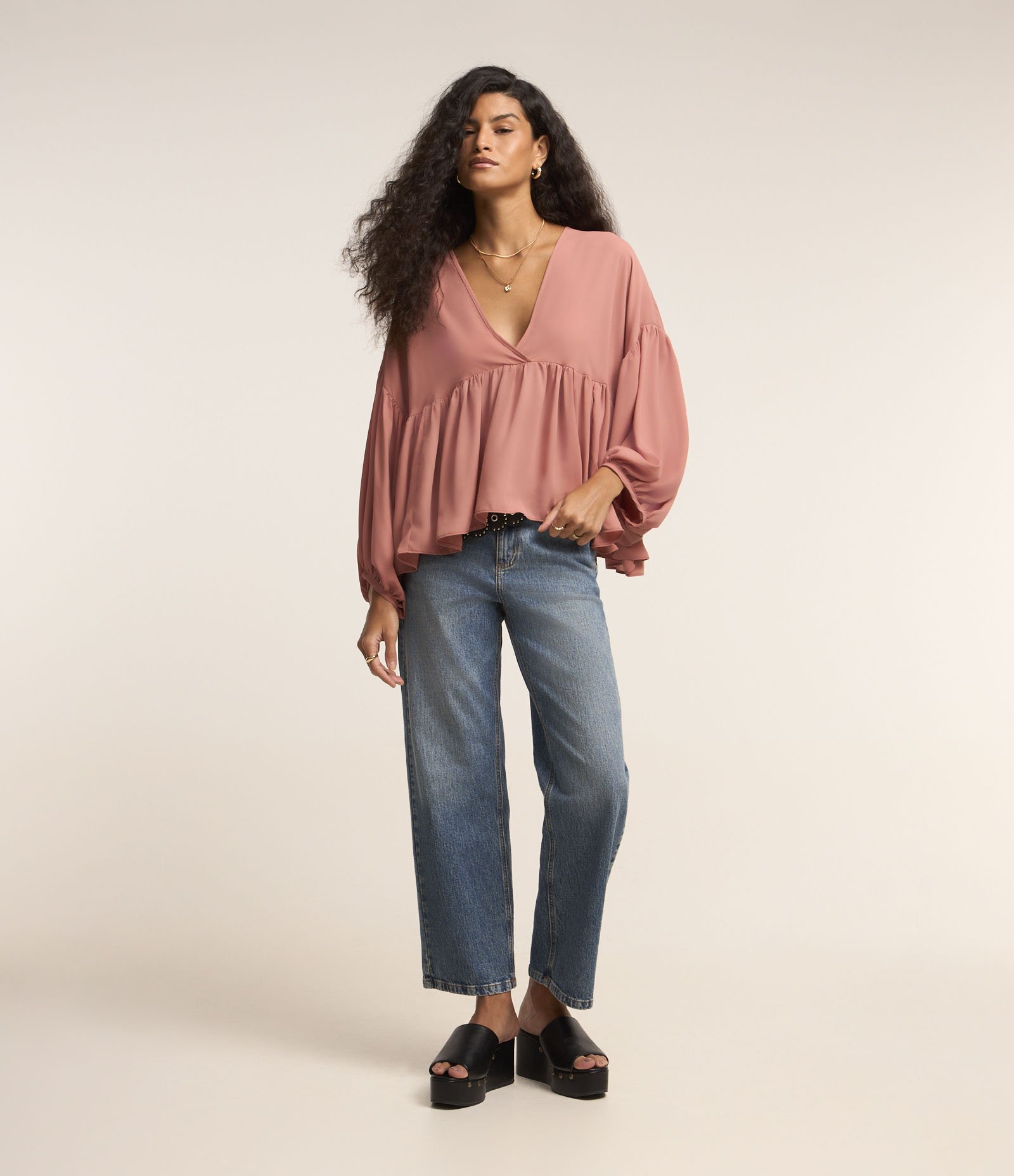 Blusa em Chiffon com Babados Vermelho 4