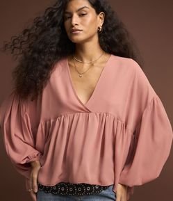 Blusa em Chiffon com Babados