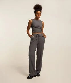 Calça Reta com Textura e Cós Elástico