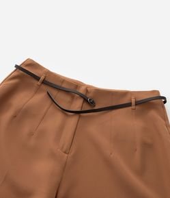 Calça Cenoura em Alfaiataria com Cinto Curve & Plus Size