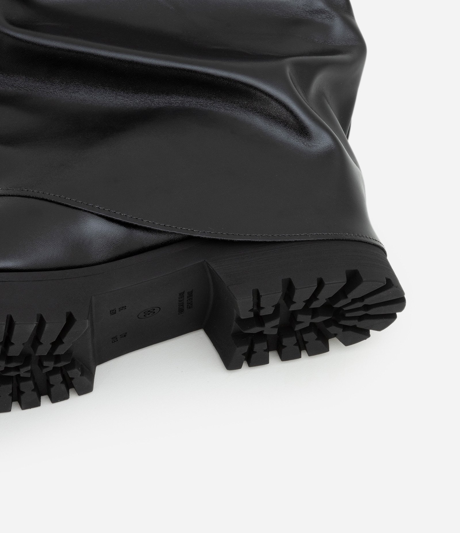 Bota Cano Longo com Pala Preto 5