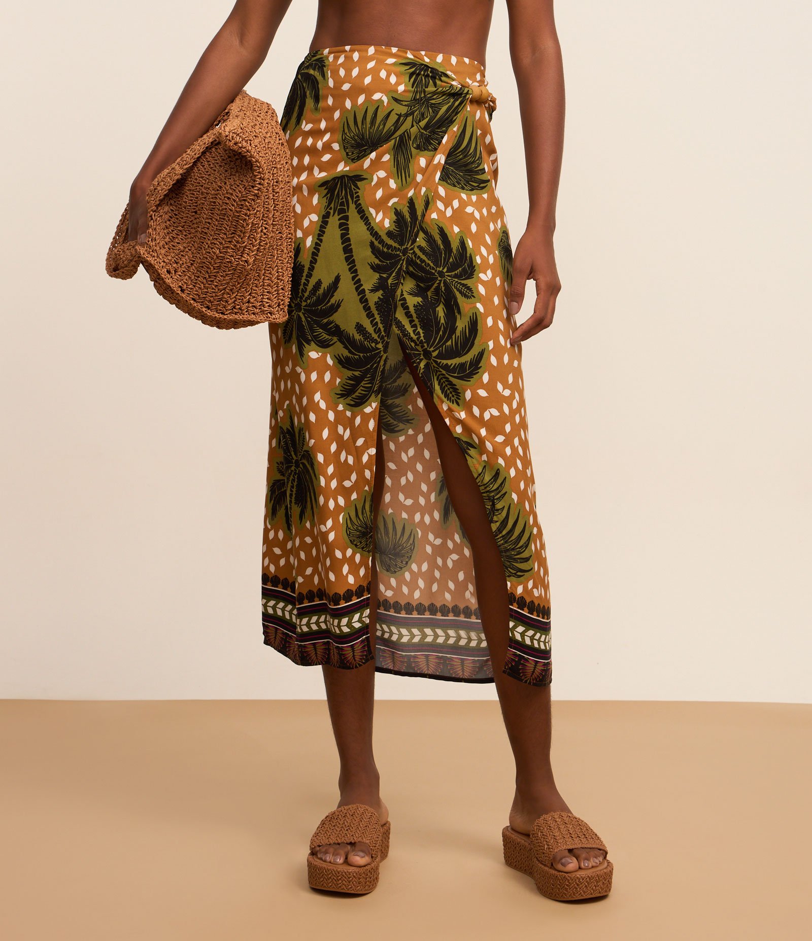 Saída de Praia Saia em Viscose com Estampa de Coqueiros e Aviamentos Laranja/Verde 2