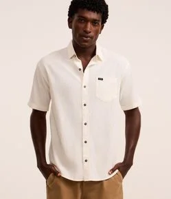 Camisa Relaxed em Algodão com Textura e Bolso