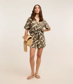 Short Runner em Viscolinho com Amarração e Estampa Gemométrica