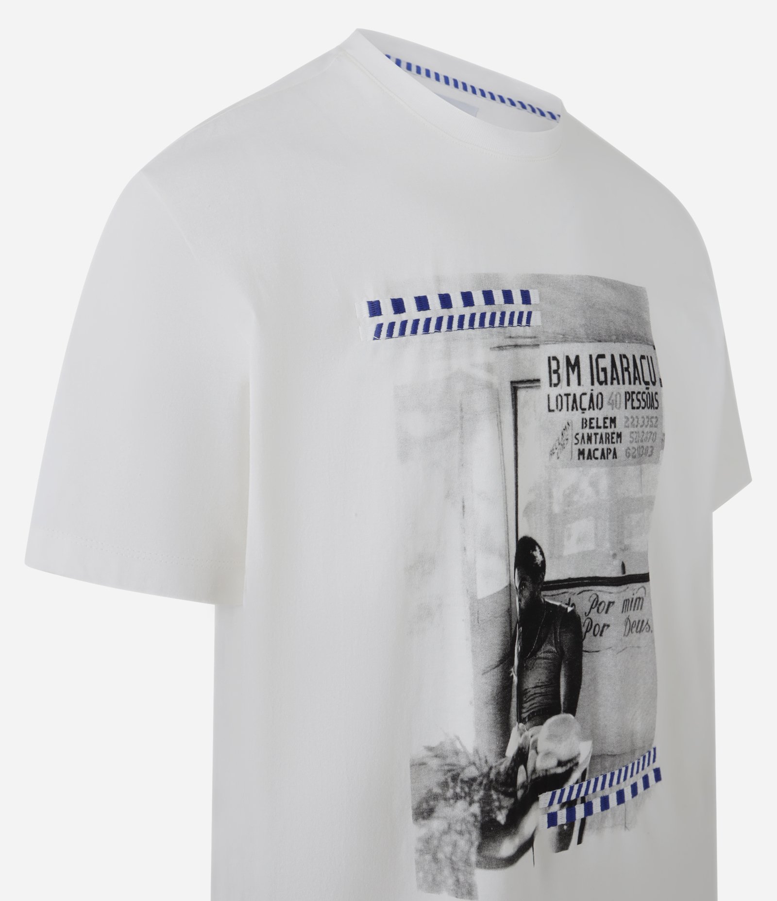 Camiseta em Algodão com Estampa Por Mim Por Deus Gilberto Gil Branco 8