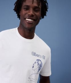 Camiseta em Algodão com Gilberto Gil Meu Caminho