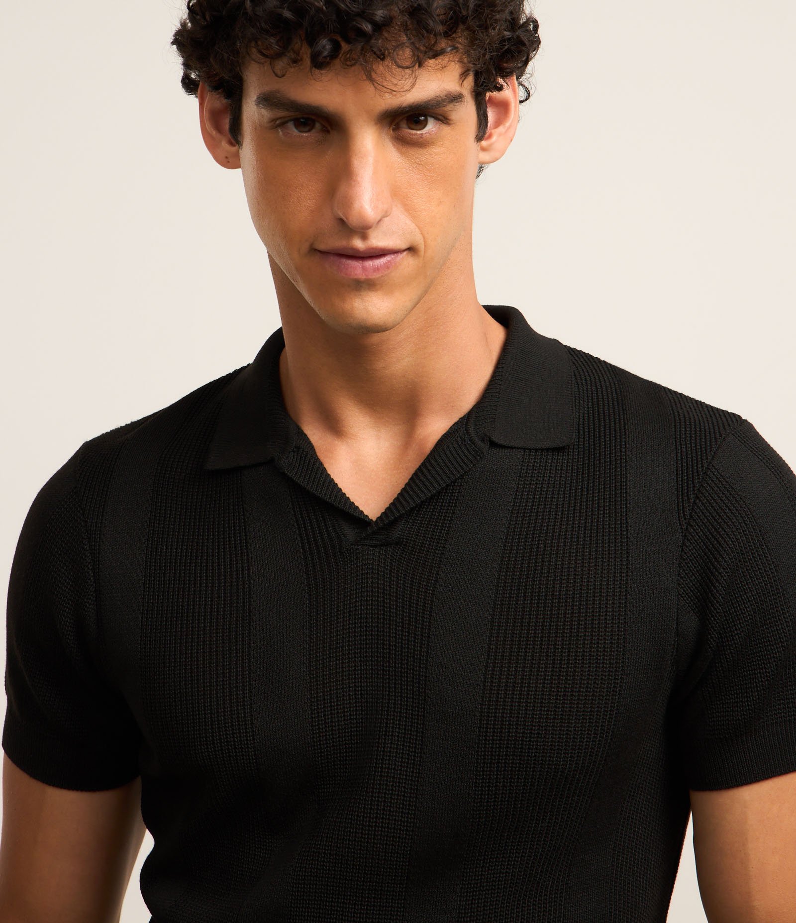 Camisa Polo em Tricô com Efeito de Listras Preto 3