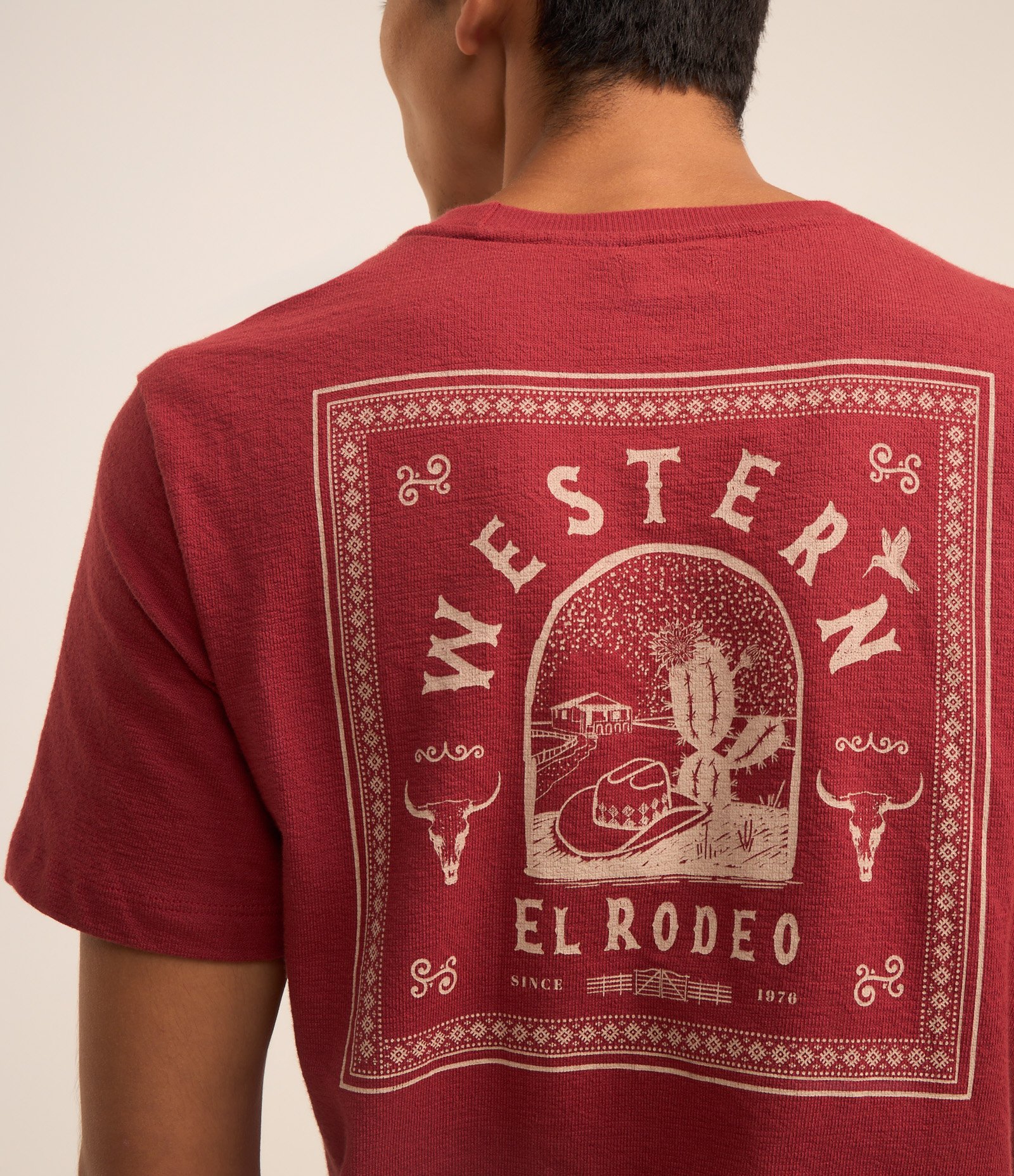 Camiseta Regular em Algodão com Estampa El Rodeo Vermelho 3