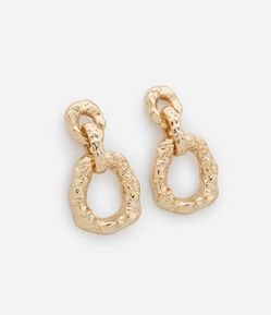 Brinco Médio com Pingente Oval em Efeito Martelado