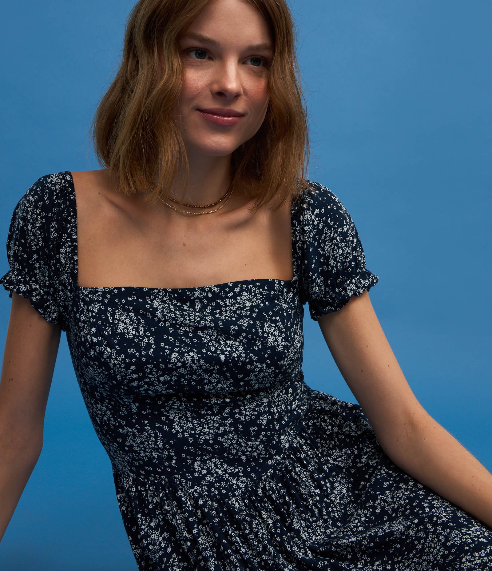 Vestido Midi em Viscose com Lastex e Estampa Floral Liberty Azul Marinho 5