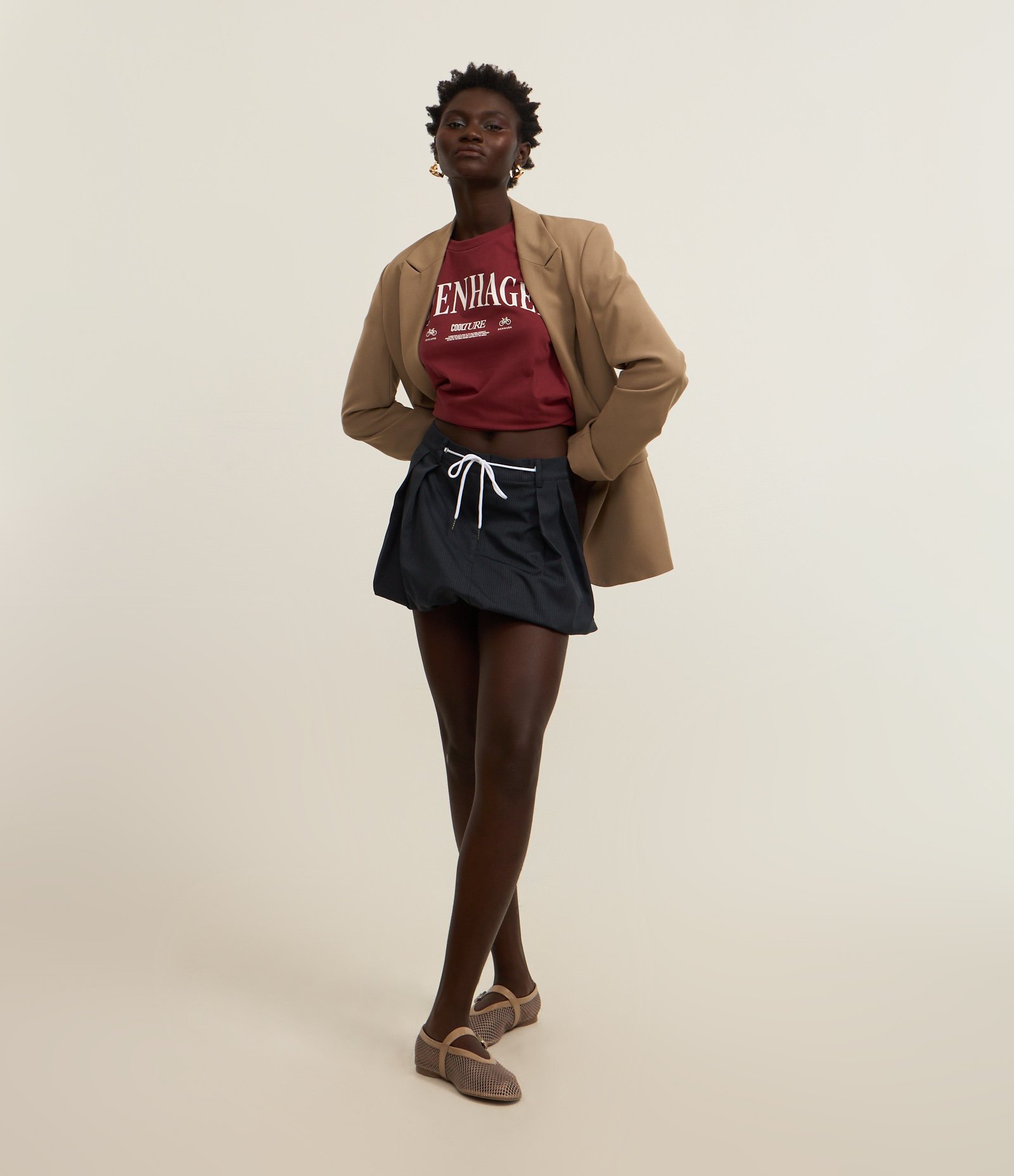 Saia Balonê em Alfaiataria Xadrez Pied-de-poule com Amarração no Cós Preto 3