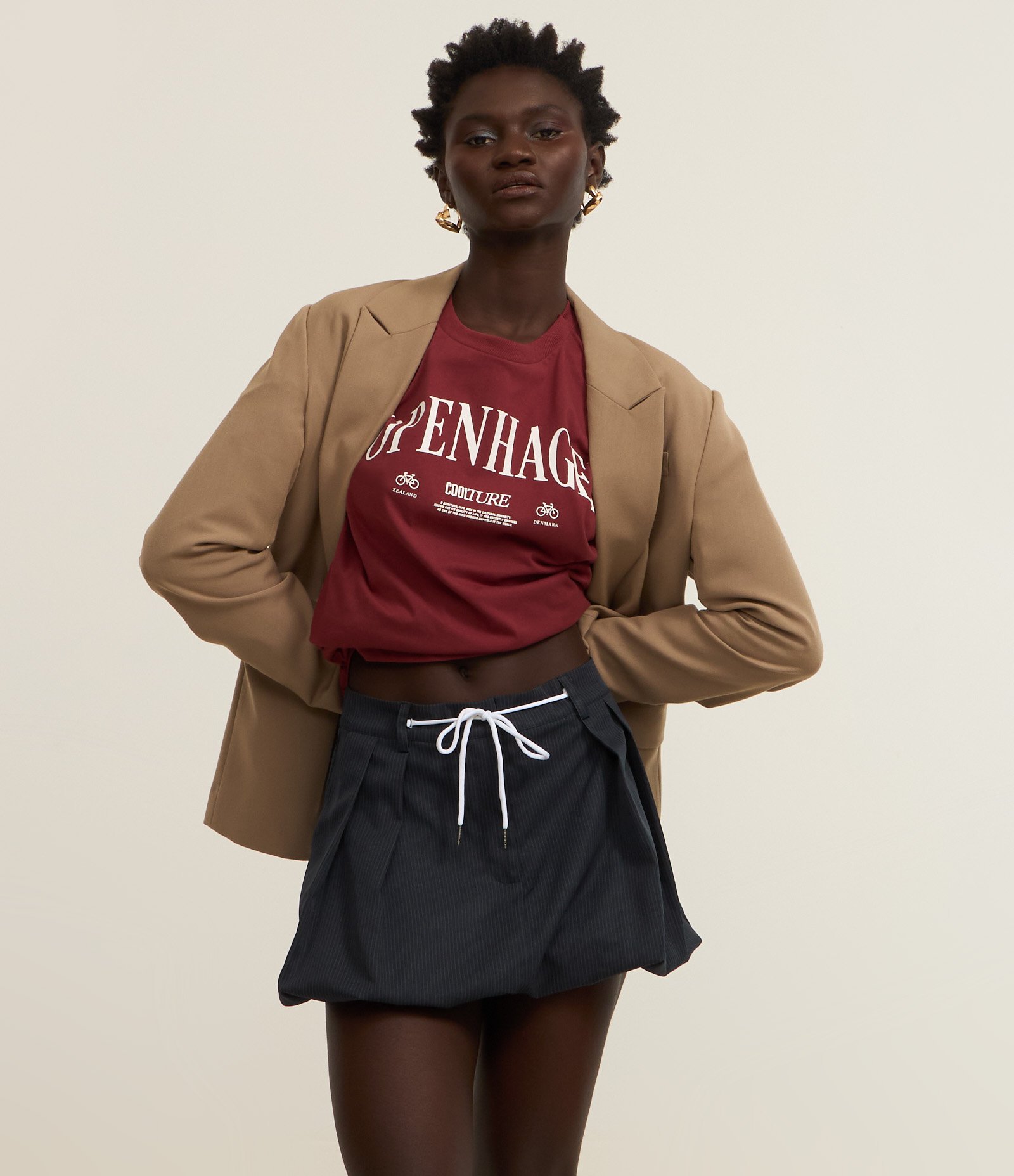 Saia Balonê em Alfaiataria Xadrez Pied-de-poule com Amarração no Cós Preto 4