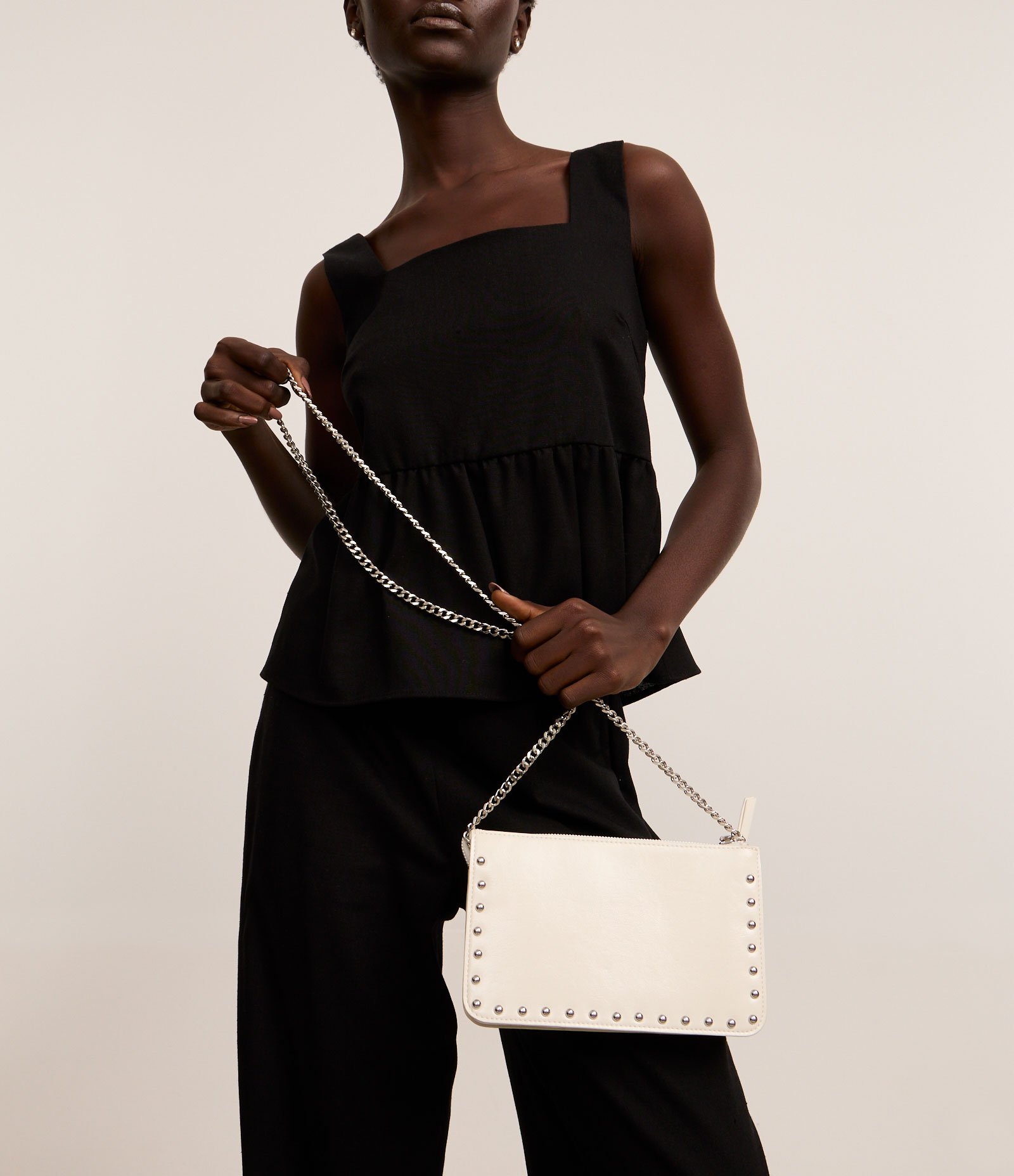 Bolsa Transversal Pequena com Bolsos e Alça de Corrente Off White 1