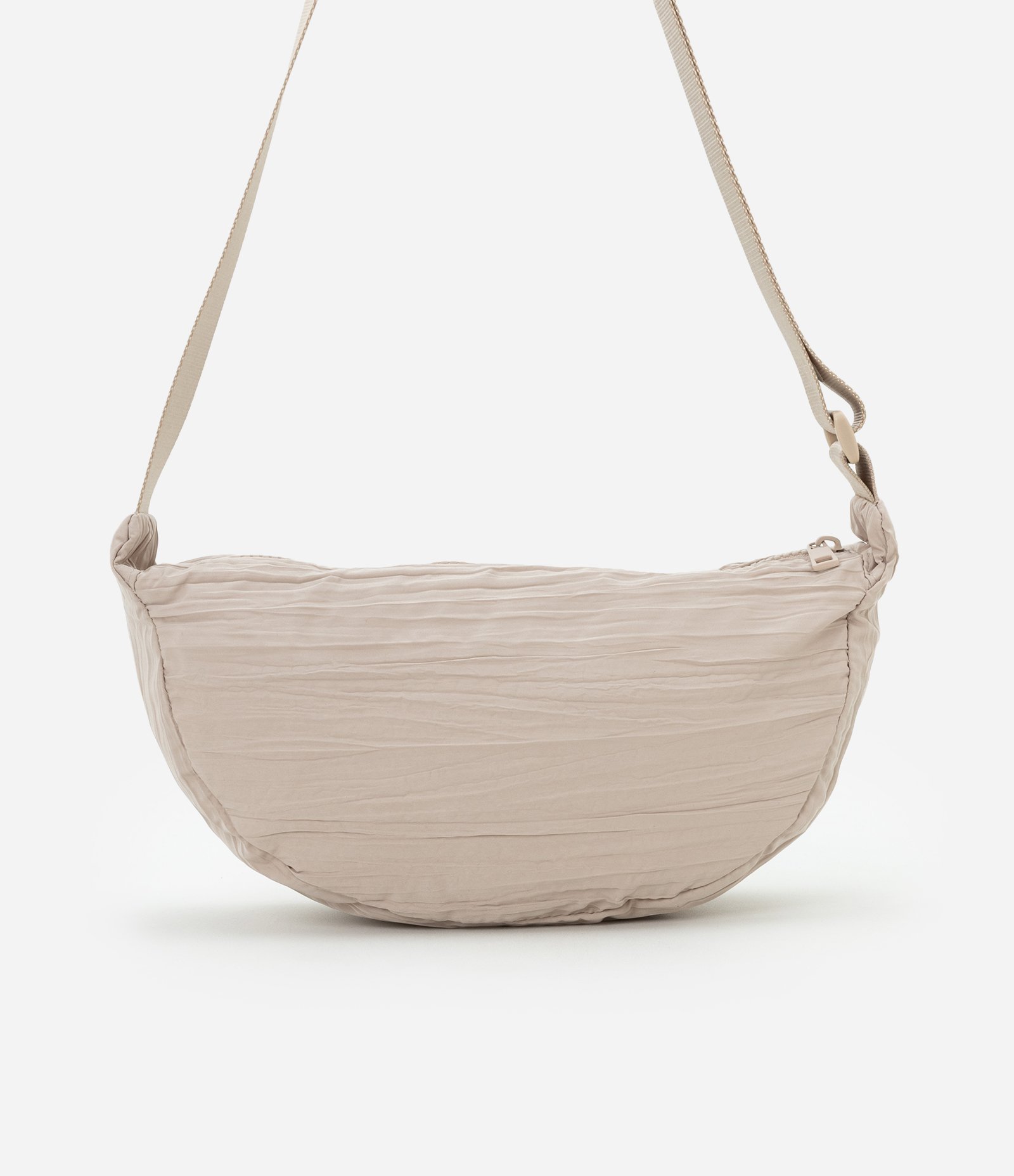 Bolsa Média com Textura Drapeada e Formato Meia Lua Bege 3
