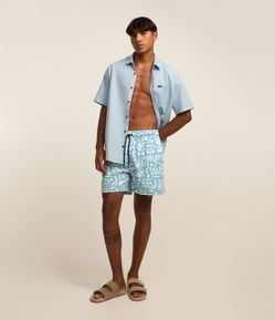 Bermuda em Microfibra com Estampa Étnica