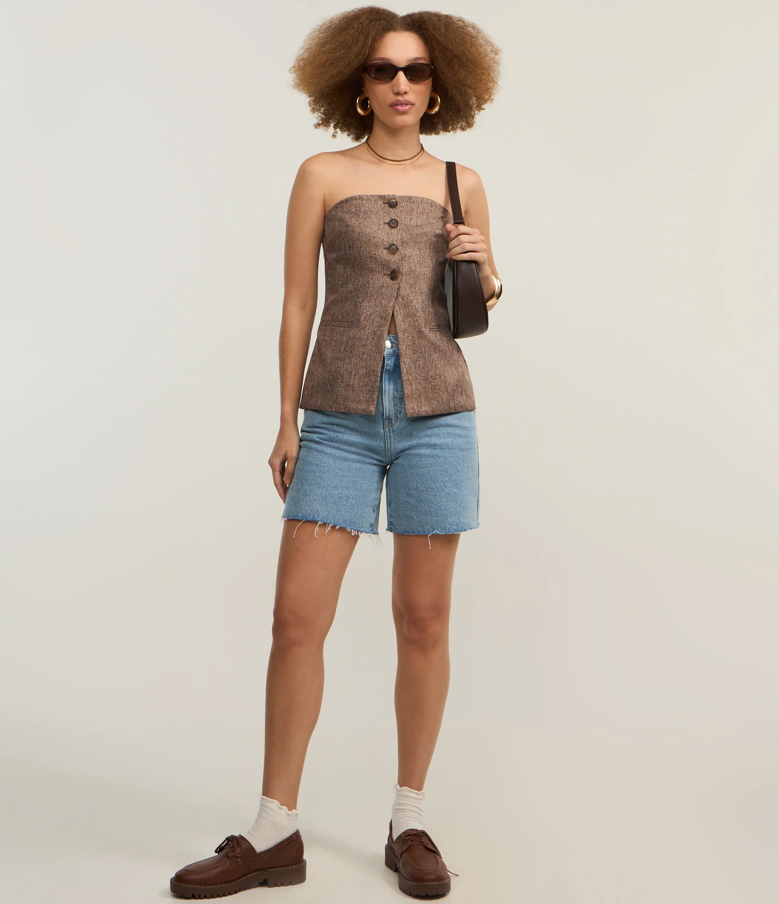 Colete Alongado Alfaiataria Tomara que Caia com Botões Marrom 2