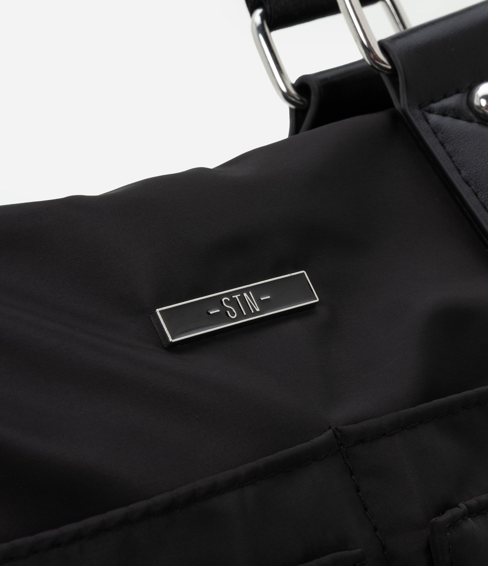 Bolsa Média Satchel com Textura em Matelassê Preto 5