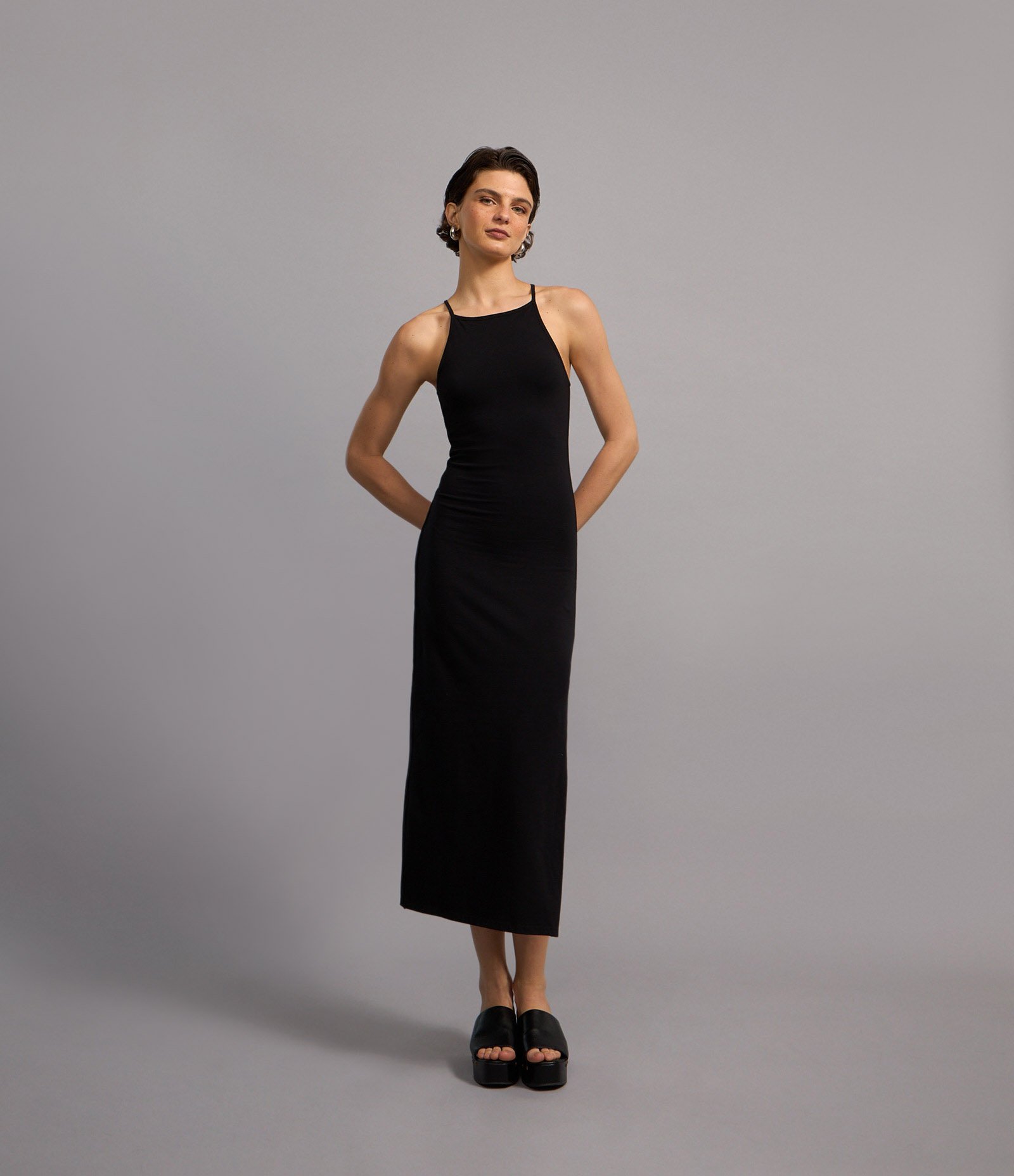 Vestido Midi em Algodão com Alça Fina e Gola Halter Preto 4