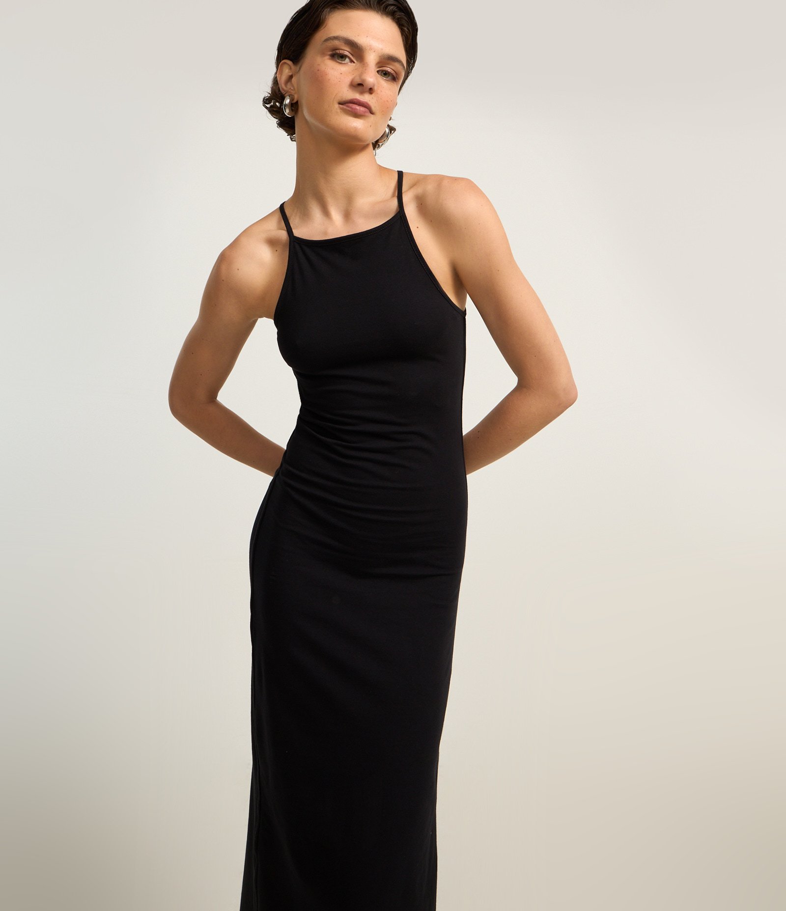 Vestido Midi em Algodão com Alça Fina e Gola Halter Preto 3