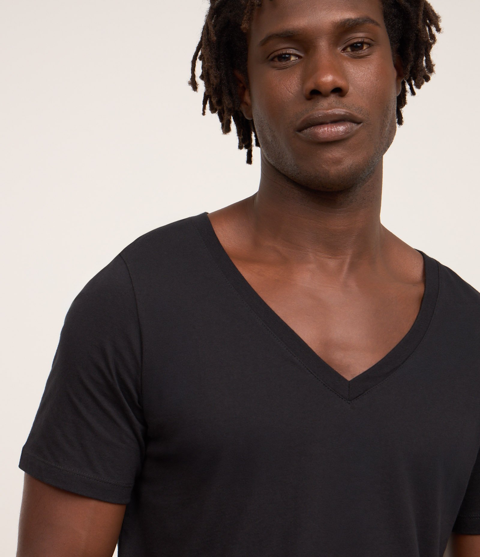 Camiseta Slim em Algodão com Gola em V mais Profundo Preto 3