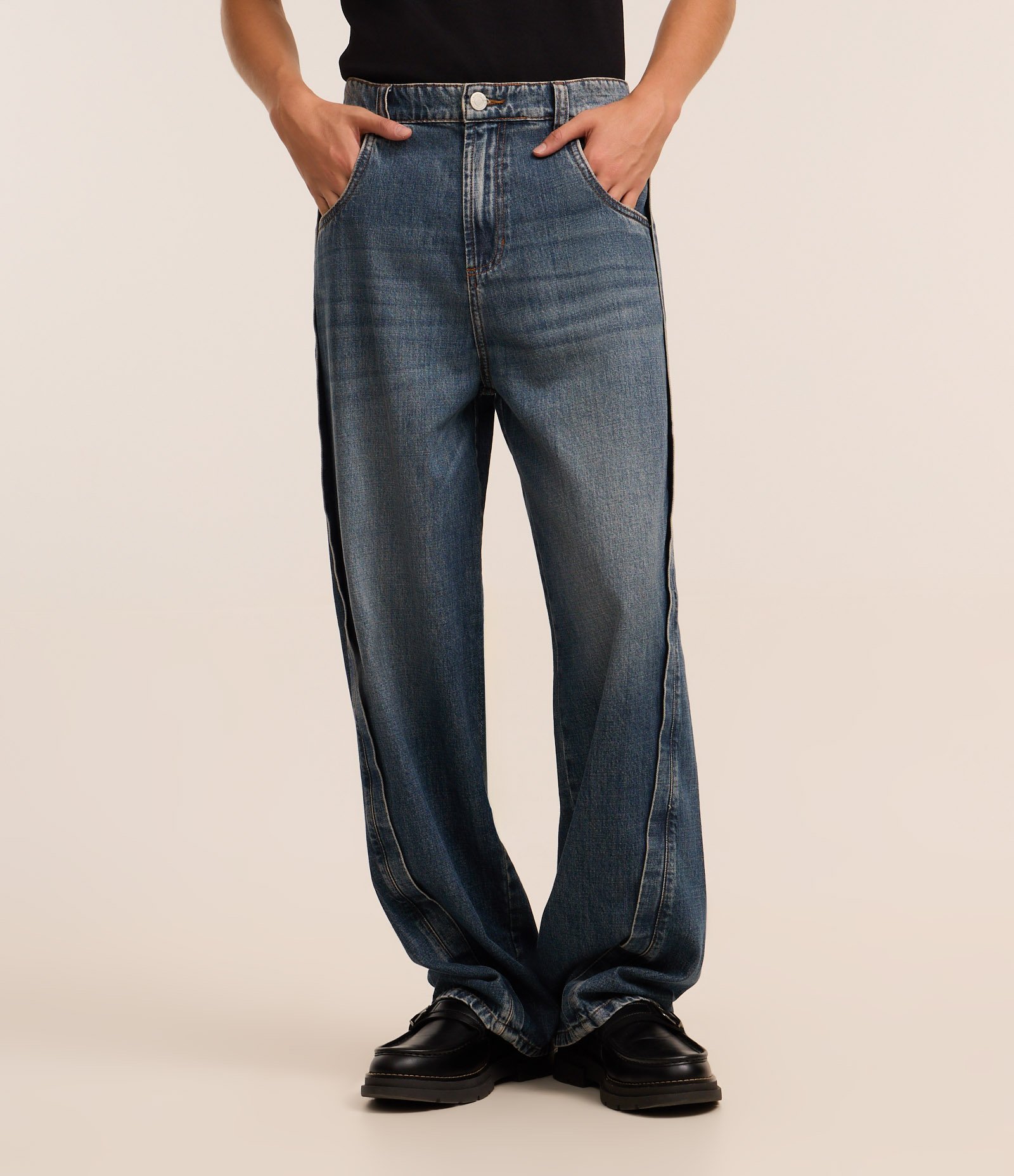 Calça Super Baggy em Jeans com Costura Lateral Deslocada Azul 2