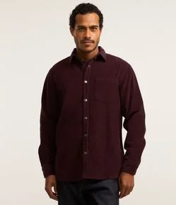 Camisa em Veludo com Bolso no Peito e Abotoamento