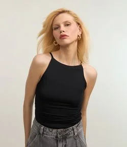 Blusa sem Manga em Microfibra com Gola Halter