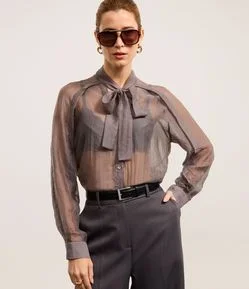 Camisa Texturizada em Voal com Gola Laço