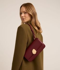 Bolsa Shoulder Média com Tampa e Detalhe Metalizado
