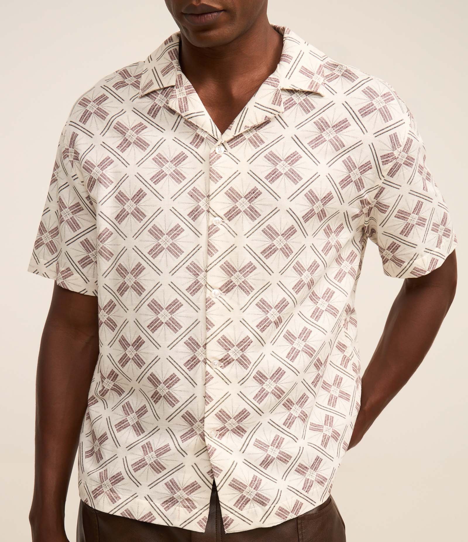 Camisa Boxy em Viscose com Textura e Estampa Geométrica Off White 6
