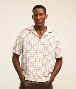 Camisa Boxy em Viscose com Textura e Estampa Geométrica